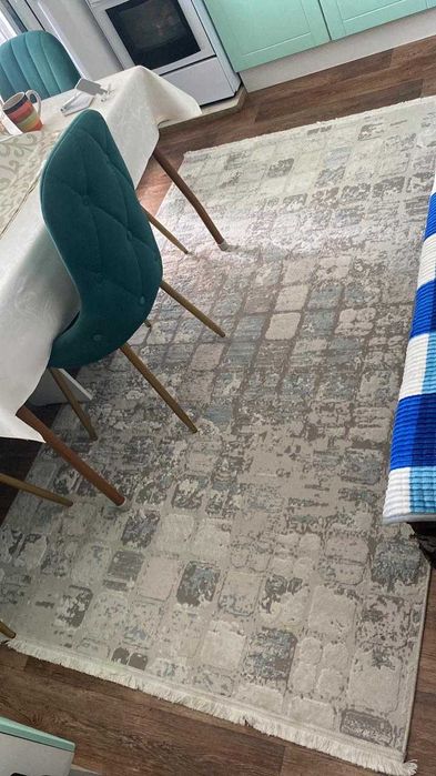 Продам мебель стол