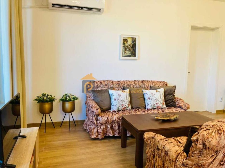 Дава се под наем Тристаен апартамент в Пловдив, Център - 110 кв.м за 1350 € - Снимка #1