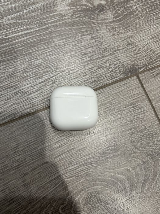 Airpods 4——————-