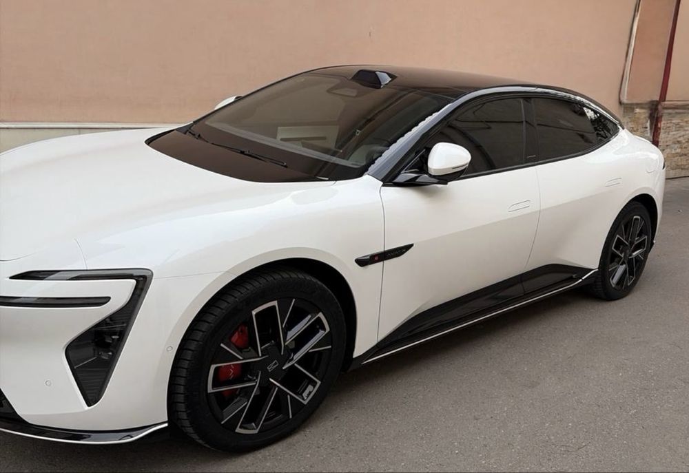 Avatr06 by Kim Jones