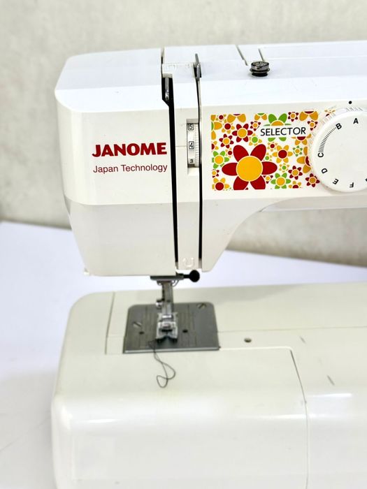 Швейная машина JANOME Color 55
