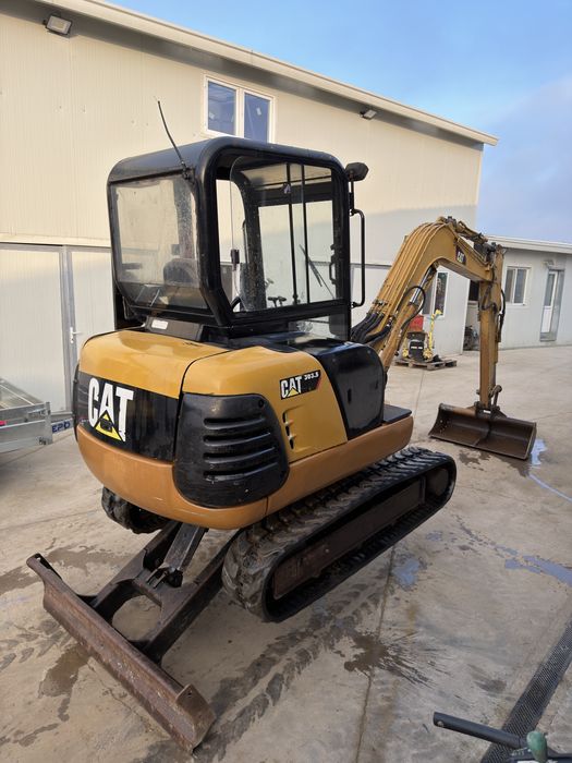 Miniexacavator Caterpillar 303.5 / 3630 kg / reconditionat complet
