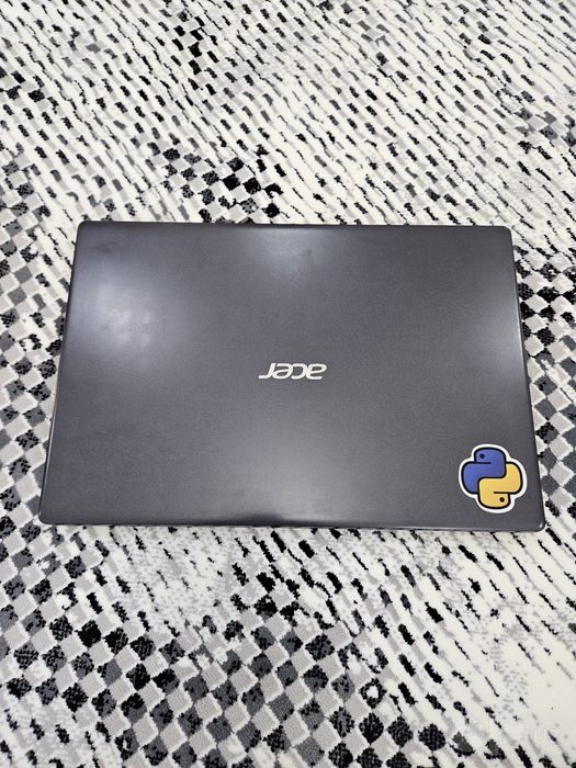 Acer Aspire 5 — i5, 8GB RAM, 128GB SSD + 1TB HDD