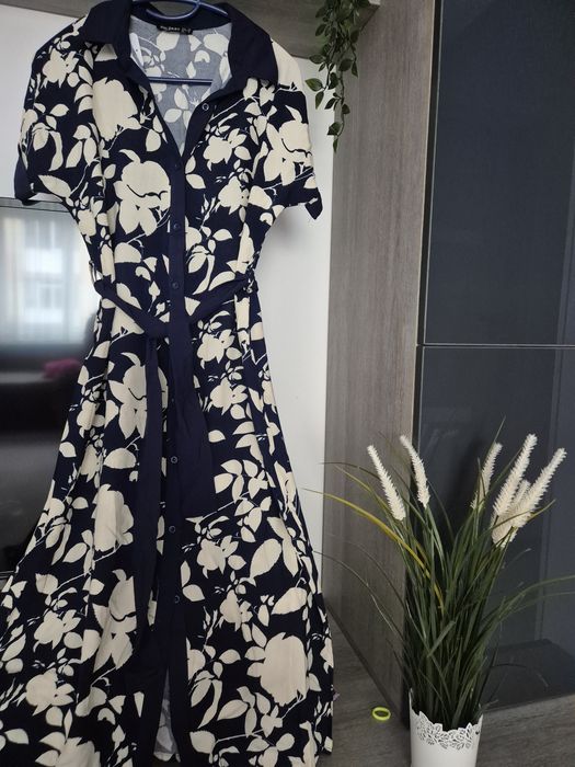 NOUA Rochita bleumarin, mar 38, cordon talie