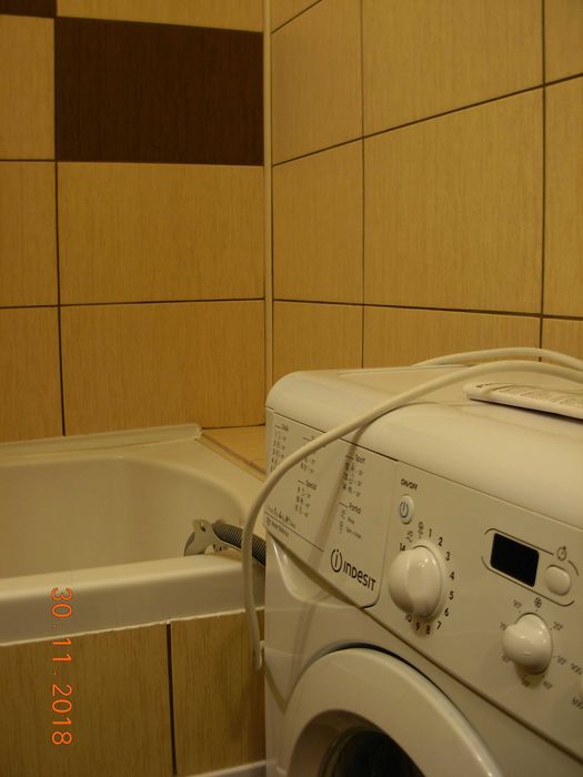 Dau in chirie garsoniera mobilata, utilata, balcon inchis, zona Sovata