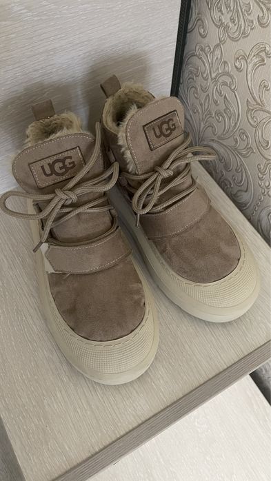 Продам ботинки, угги