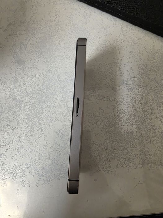 iphone  5 без симки заблокированый