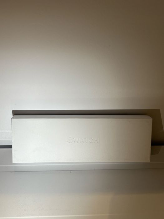 Apple Watch 9, Carcasa Starlight Aluminium 45mm, SIGILAT, OCAZIE