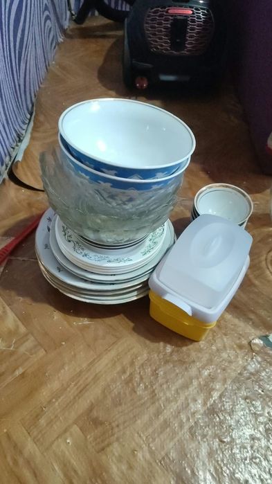 Отдам даром посуду