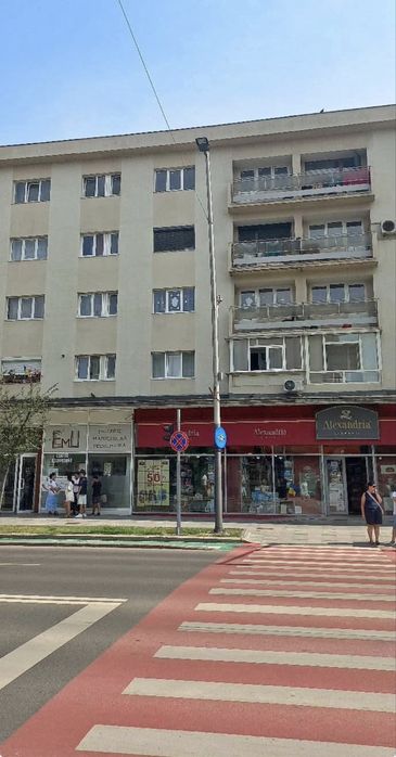 2 Camere ULTRACENTRAL, Etaj 2, Supr. 56 mp, Izolat termic, Termopane, Reabilitat seismic: 56.900 €