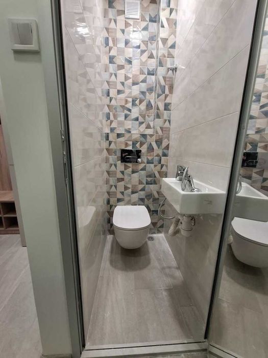 Дава се под наем Тристаен апартамент в София, Лозенец - 85 кв.м за 877.71 € - Снимка #9