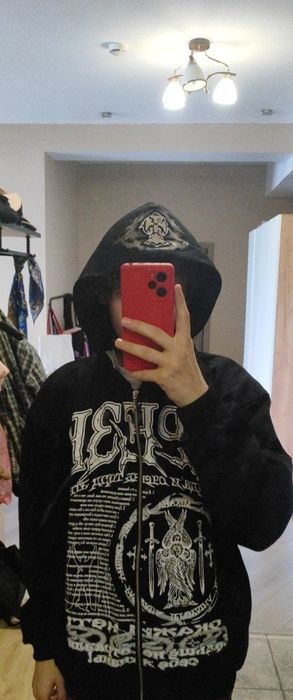 Мерч Букера трезв