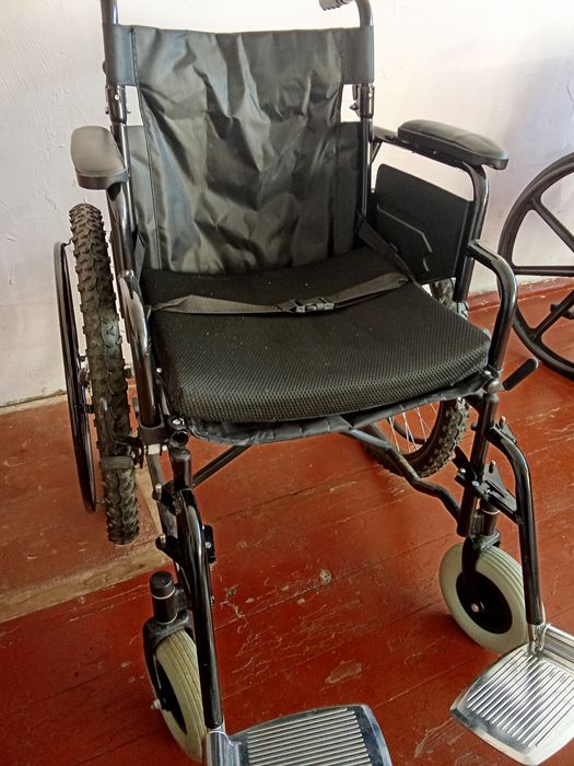 Инвалидная коляска
