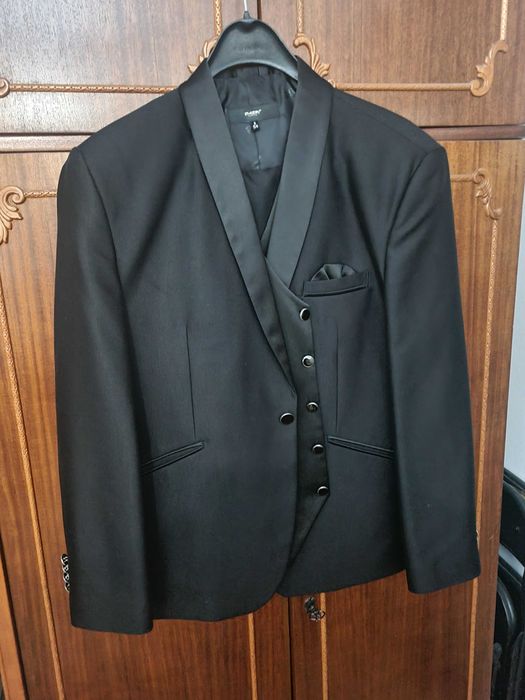 Costum barbatesc Daspi