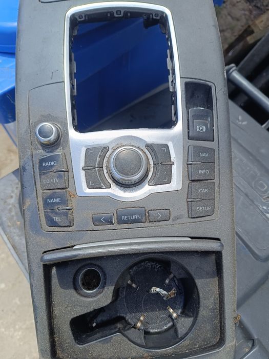 Consola Audi A6 C6 an 2007