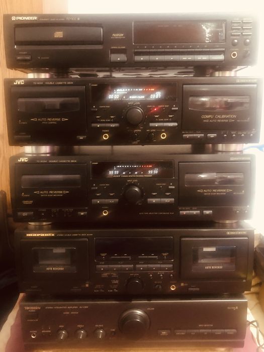 Vînd Dublu Deck JVC, Dublu Deck Marantz, Dublu Deck JVC,CD-Player Pionner,Amplificator Technics.