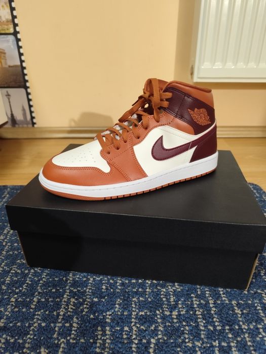 Jordan 1 Mid Dusty Peach