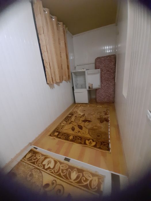 Уй сотилади 2хонали