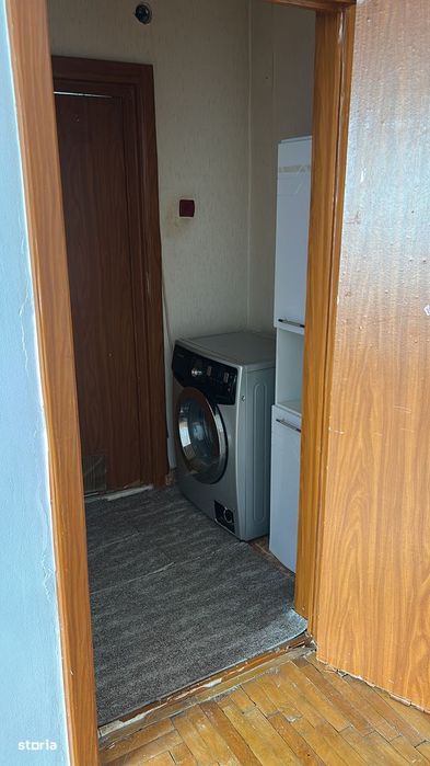 Apartament 3 camere, balcon, etaj 7, Călărași