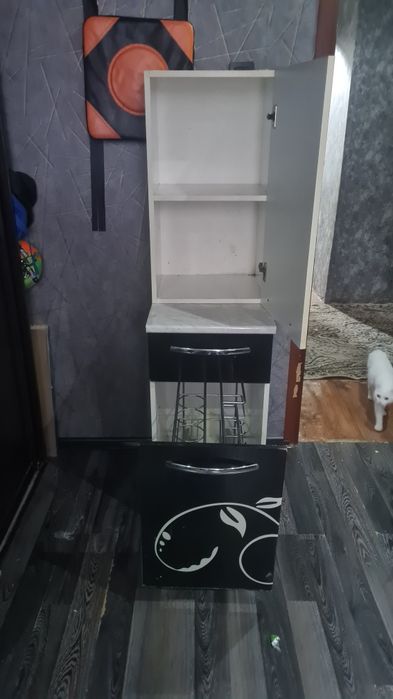 Продам 2 шкафа за 5000тенге.