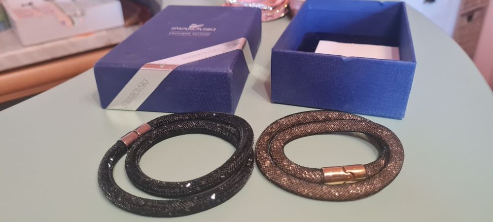 SWAROVSKI star dust , оригинални гривни#колиета, 2 броя - черна и кафя