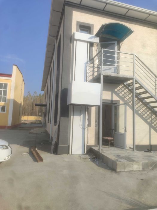 Вертикальный подъемник для инвалидов