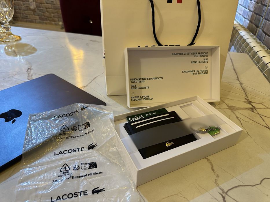 Продам картхолдер Lacoste оригинал!