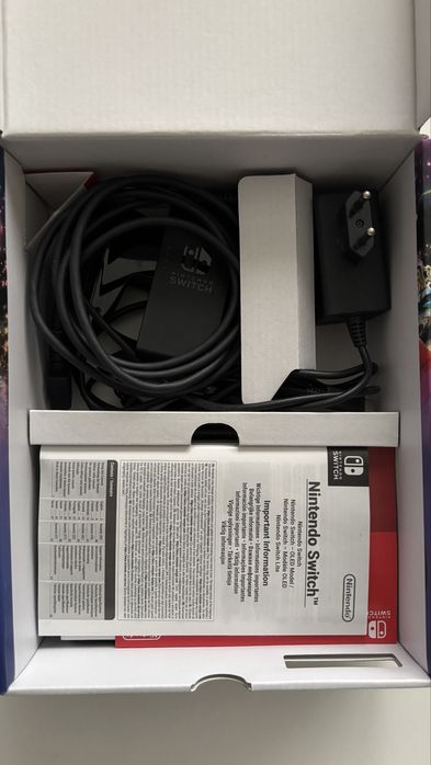 Nintendo Switch OLED + Husa Legend of Zelda