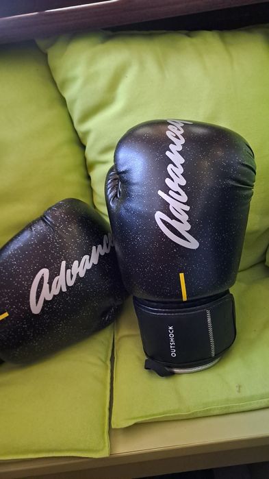 Чисто нови боксови / кикбоксови ръкавици