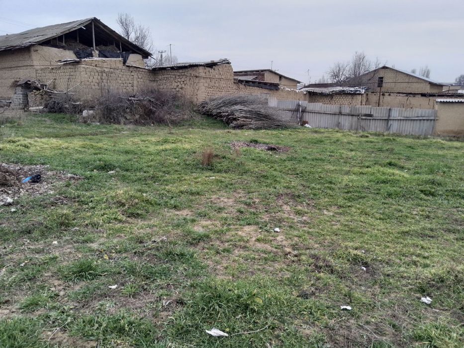 Yer sotiladi Keles Toshkent tumani,