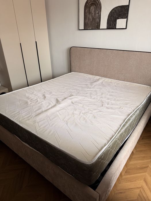 Продам матрас почти новый