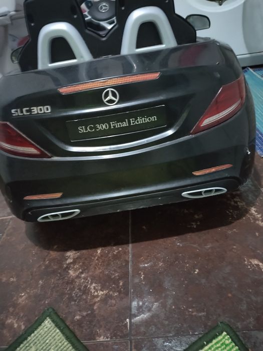 Mașinuță electrica pentru copii