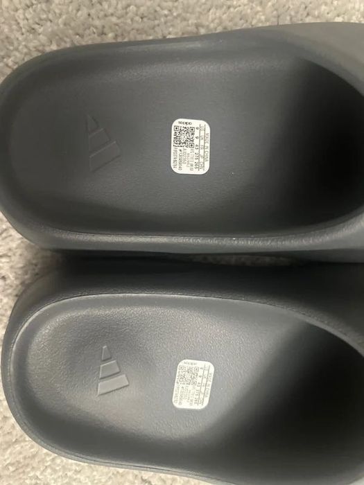 Adidas Yeezy Slides Onyx – Черни | Размери 41–46