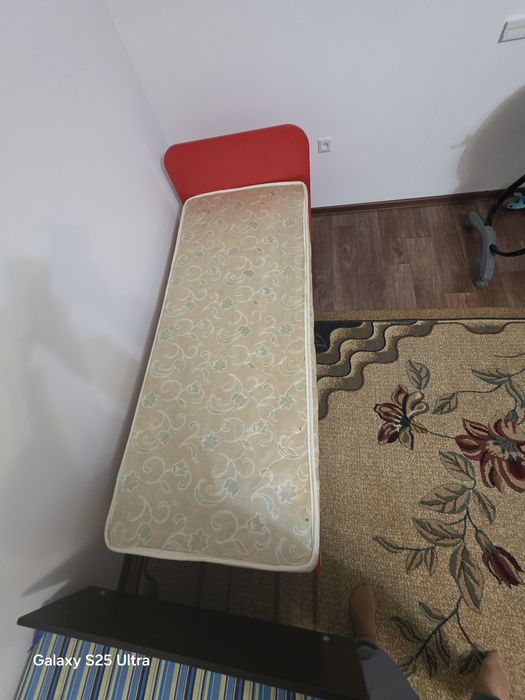 продам кровать детскую   80*200
