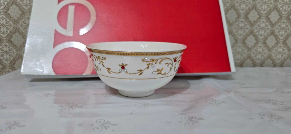 Продается Пиала со стразами