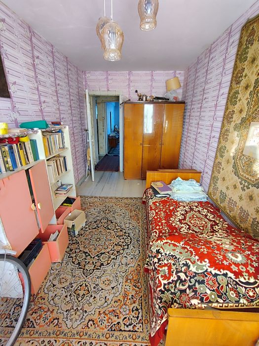 Продается 3-комн (1-48, 2 эт)