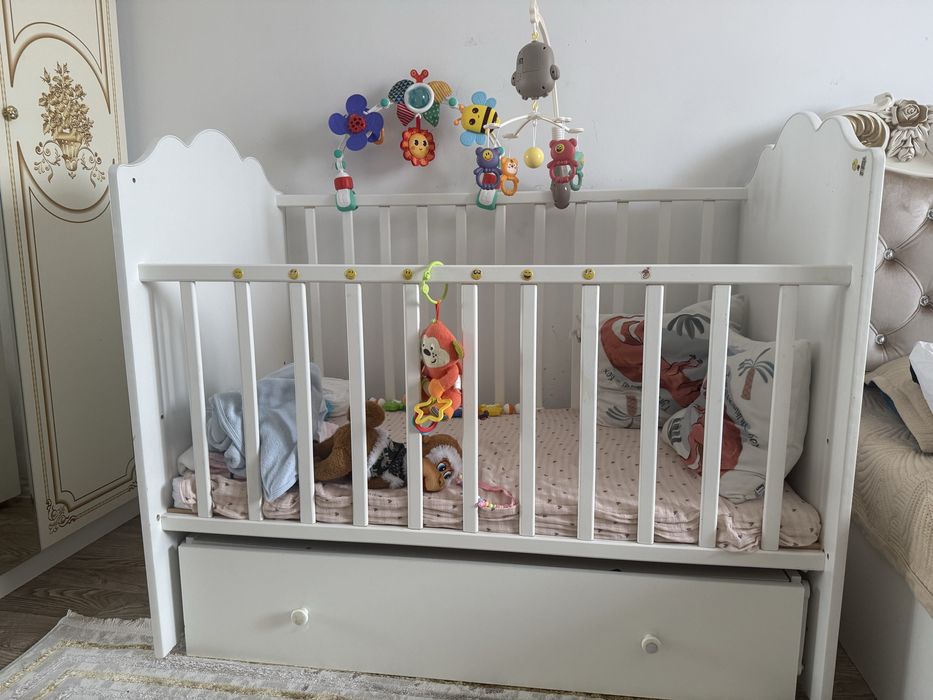 Продам манеж. Есть ред