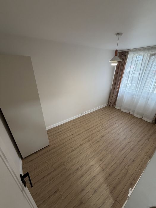 Inchiriez apartament cu 3 camere