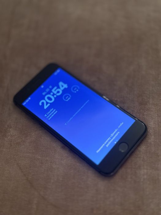 Iphone 8 plus 64g black