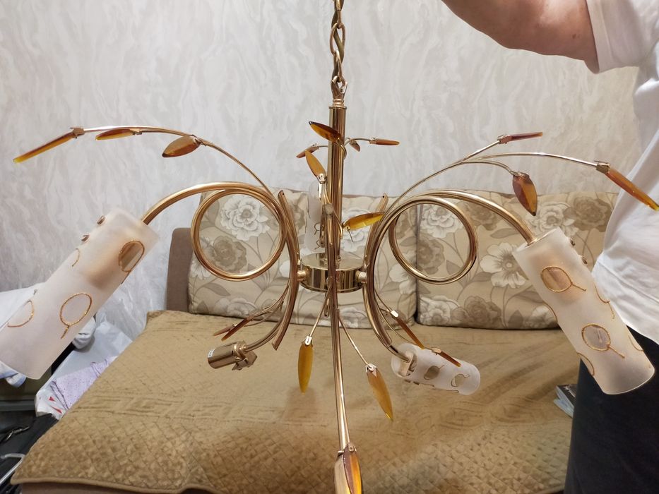Люстра Польская 8 плафонов