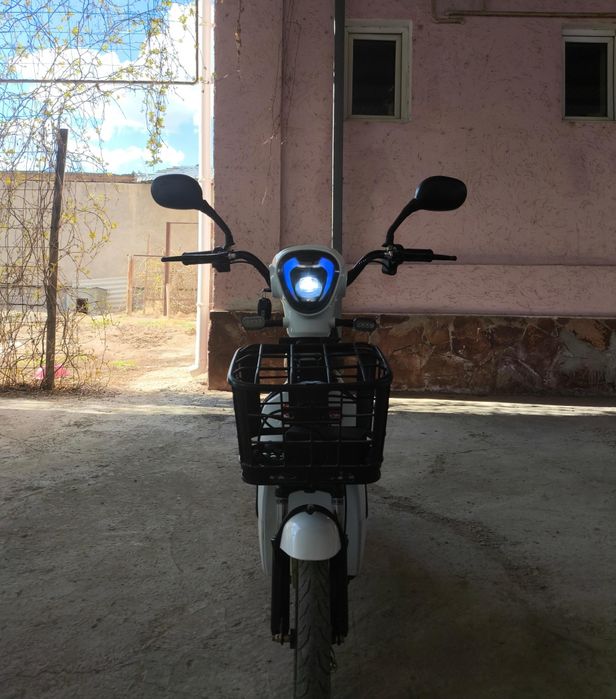 На продаже Скутер Sk8