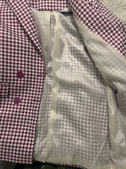 Костюм , пиджак сатылады 2000 тг