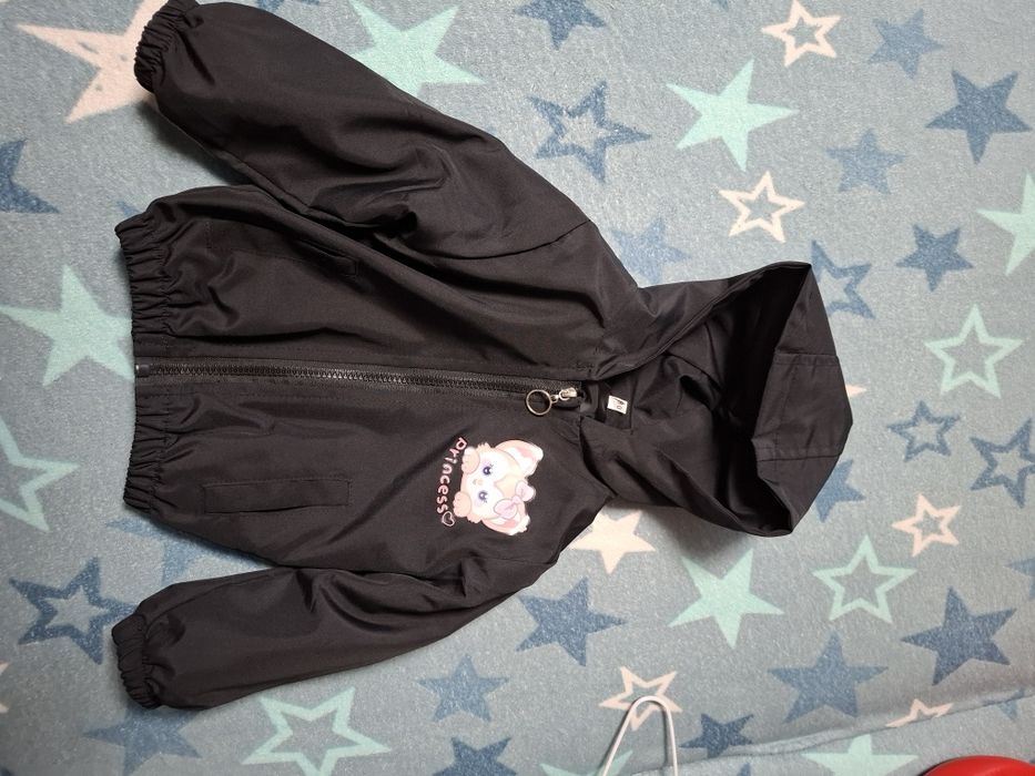 Продам ветровку на девочку р 80