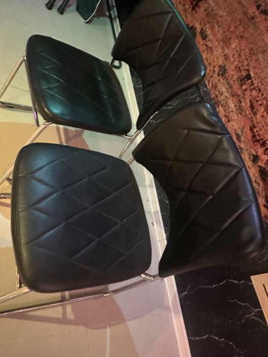 Продам Диван сдвумя банкетками