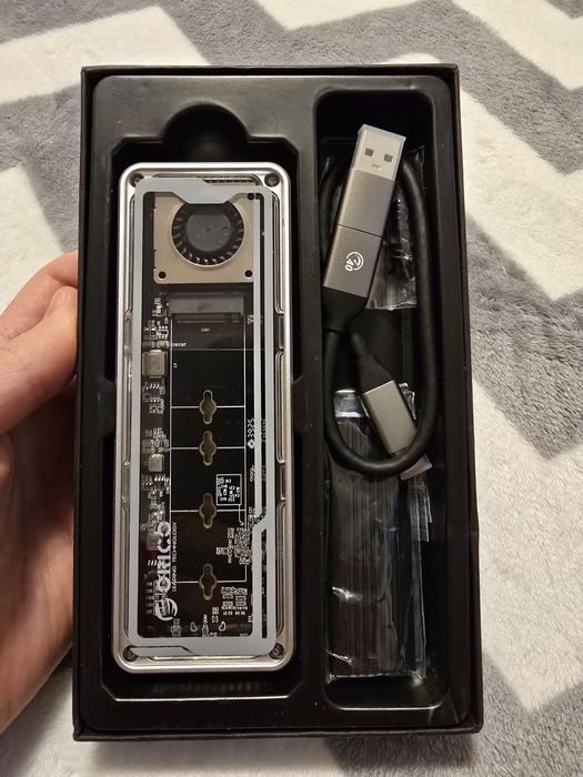 SSD Enclosure Orico AAGM2-U4 40Gbps M.2 NVMe USB4 Thunderbolt 3/4