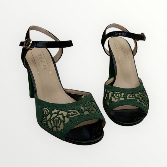 Туфли.           .