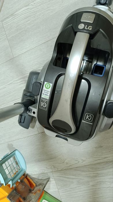 Продам пылесос LG