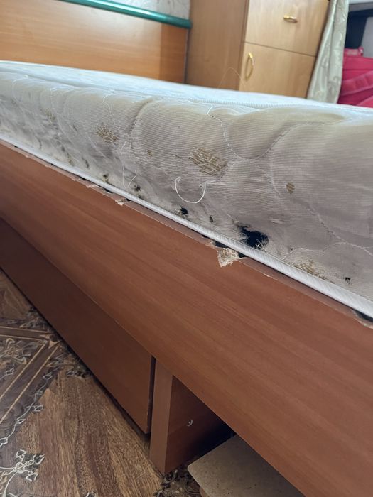 Матрас на пружинах продается, пружины