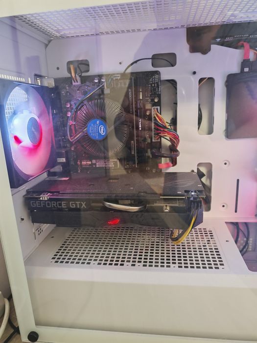 Vând PC GAMING I3 9100 32 GB RAM, Nvidia GeForce  gtx 1650 4 GB RAM