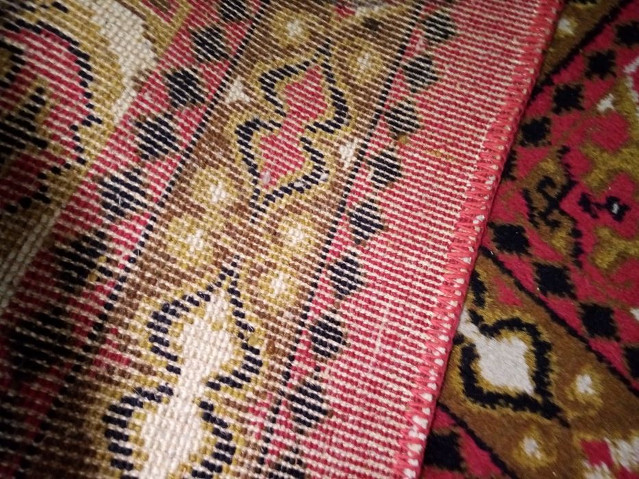 Продам ковёр 2*3 производство Алмата цена 15000